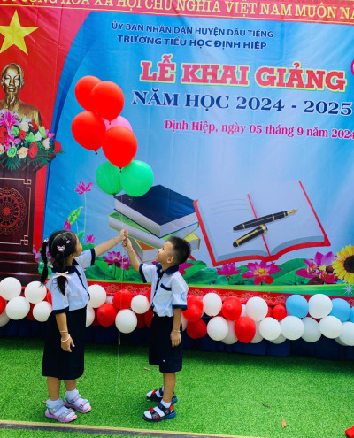 khai giảng 1